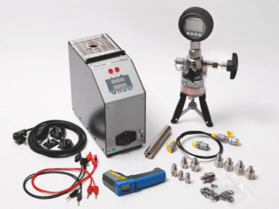 pressure testkits from Leitenberger for calibration in marine vessels, ships, industrial application